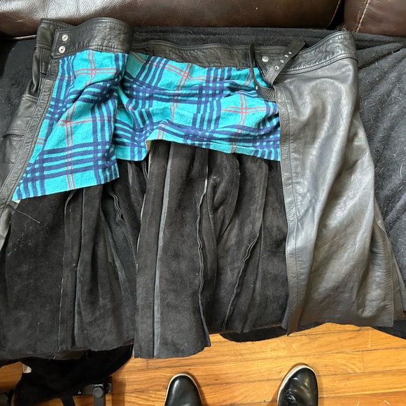 Men’s Genuine Black Leather Utility Scottish Kilt - Picture 2 of 6